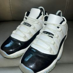 Jordan 11 Iridescent Green - Size 6Y/7.5W