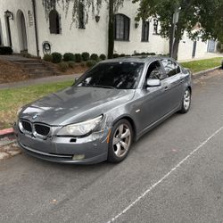 2009 BMW 528i