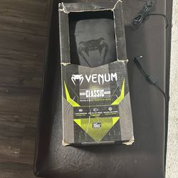 Venom Boxing Gloves 16oz