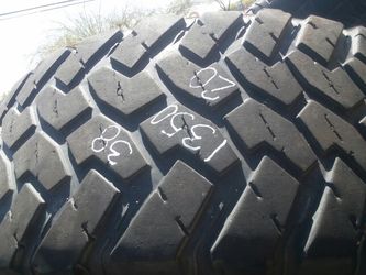 38x13.50 20 good set of Toyo truck tires