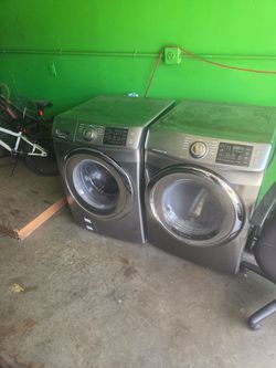 Samsung Front-Load Washer and Dryer Set