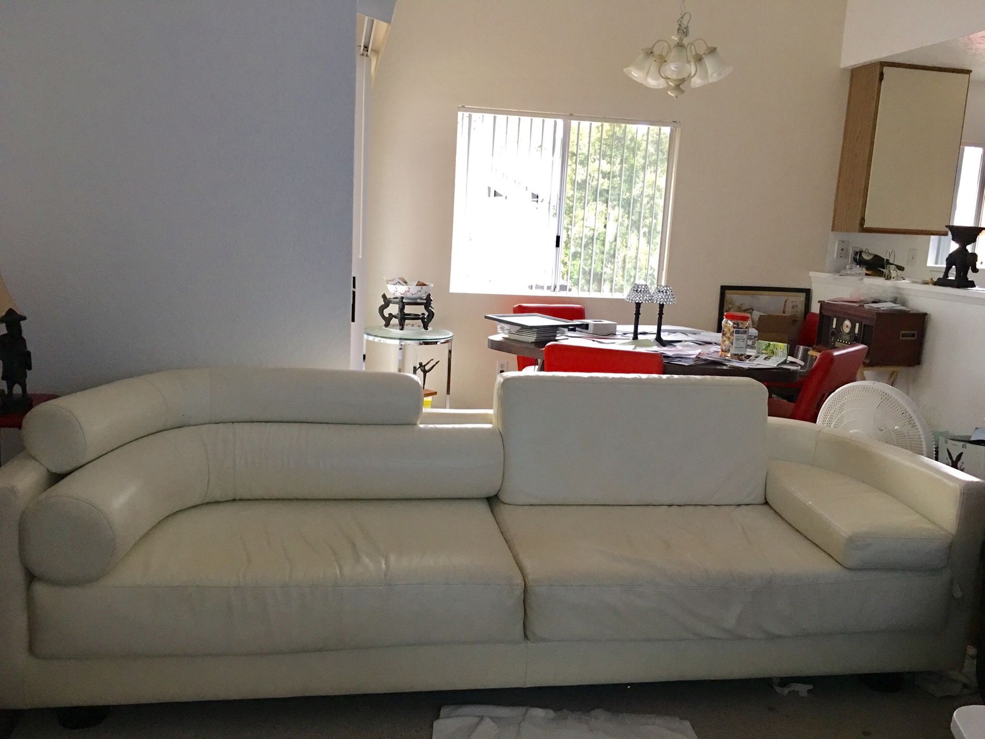 Beautiful leather Sofa very clean no pets in home