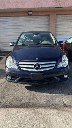 2008 Mercedez Benz R350