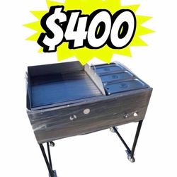 20"x20" Griddle With 3 Food Warming Compartments Includes Hose With Regulator