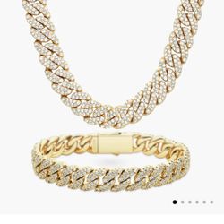 Iced Out Cuban Link Chain 22”
