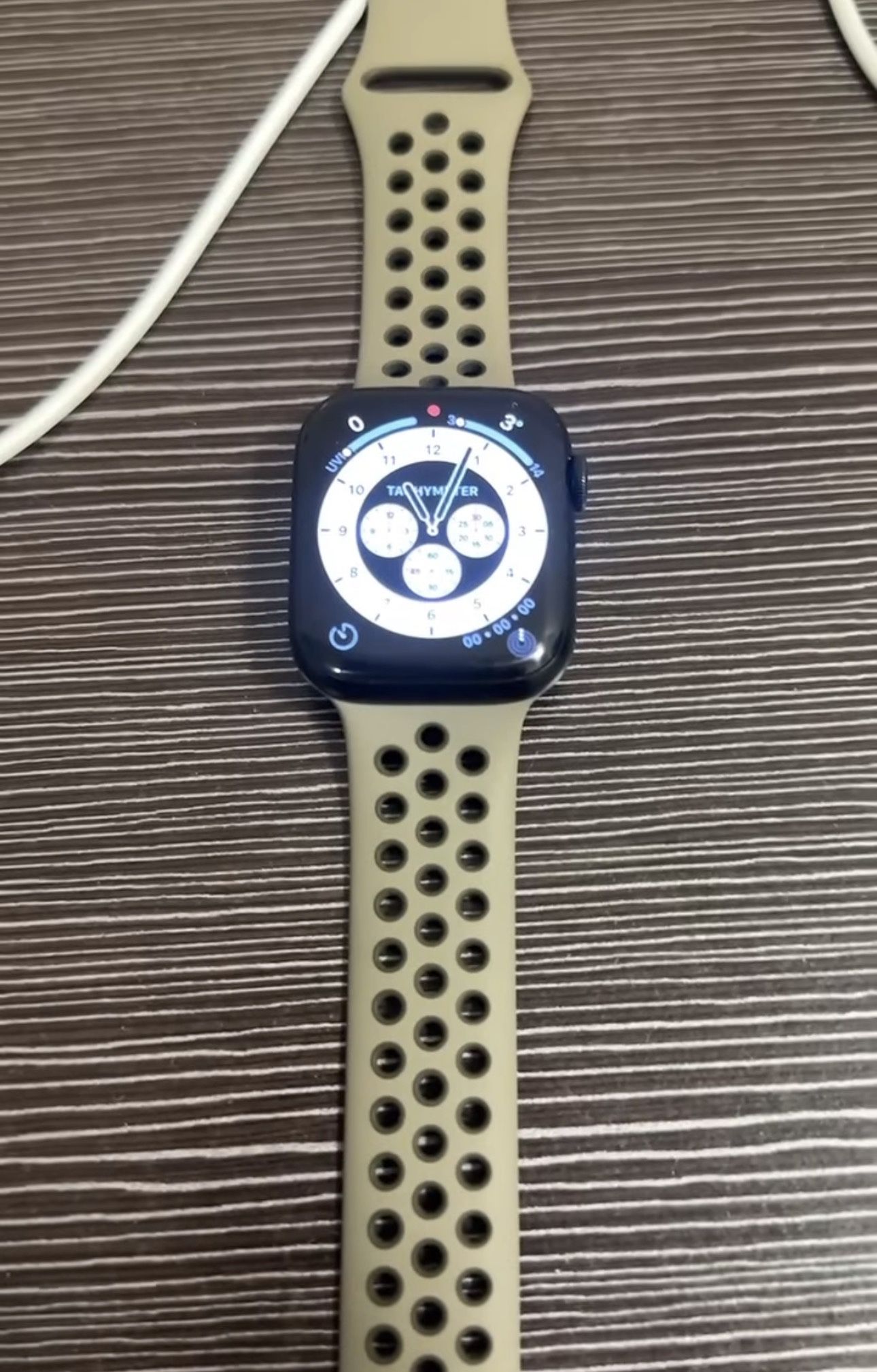 Apple Watch Nike series 7 45mm , midnight Aluminum case with sport band