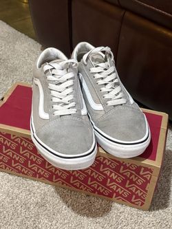 VANS  UNISEX $20