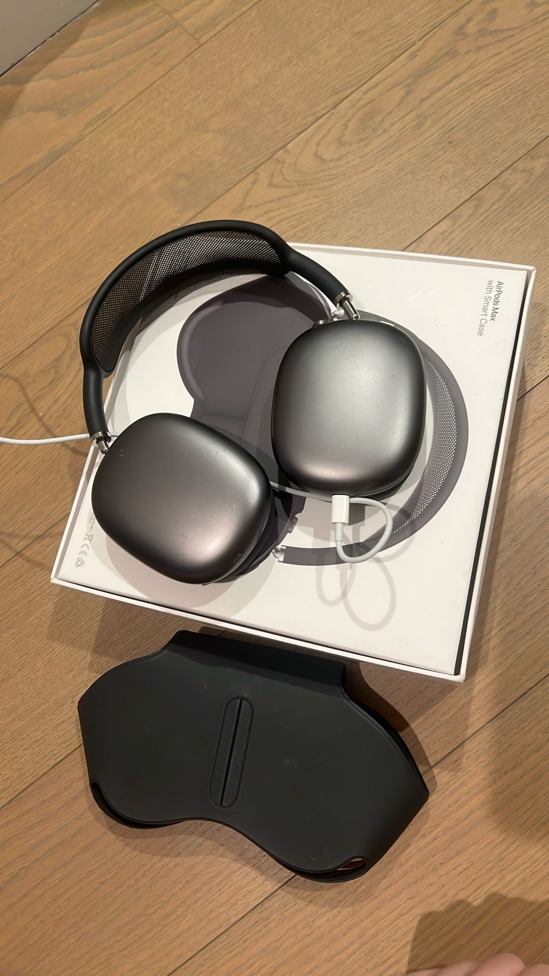 Apple AirPods Max Gently Used