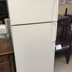 GE Refrigerator