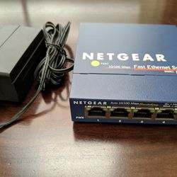 NETGEAR 5-Port 10/100 Switch 