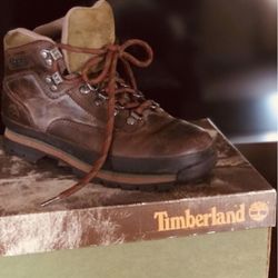 (NEW) Timberland Waterproof Hiking Boots Size 8