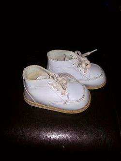Baby walking shoes size 5