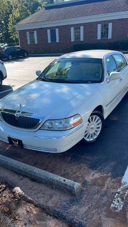 2005 Lincoln Town Car