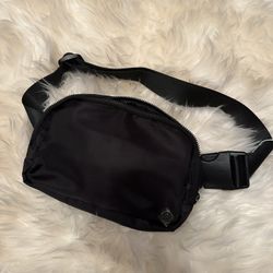 Lululemon Athletica Everywhere Belt Bag