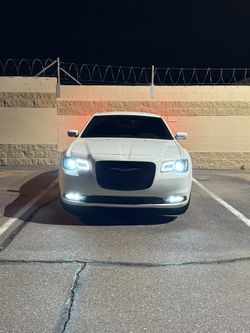 2018 Chrysler 300