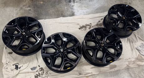 OEM Rivian R1S/R1T Tri Max 22” Wheels – Set of 4 – ~1,000 Miles