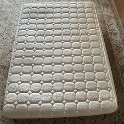 Full Mattress White bed