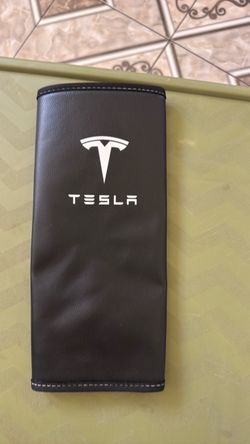 Tesla  middle console cover