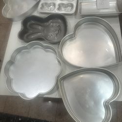 Baking Pans In Excellent Condition, Almost Like Brand New