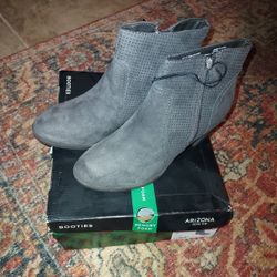 Womems Boots