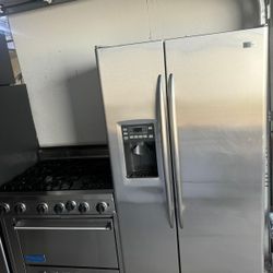Viking stove 36 inches,,side by side fridge 36inches  great condition  both item $1800..ready to deliver or pick up..301 saundview ave bronx NY 10473