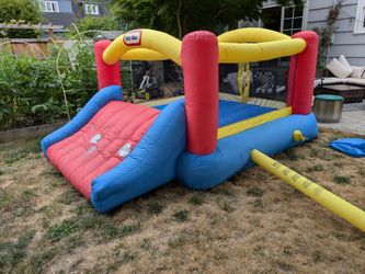 Little Tikes Jump and Slide Bounce House