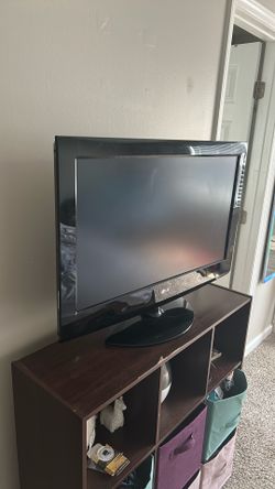 32in LG TV