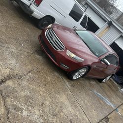 2014 Ford Taurus