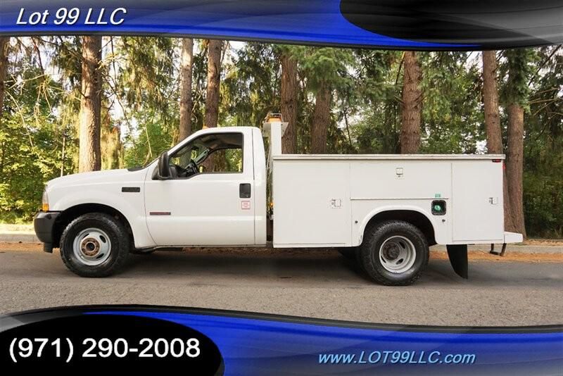 2004 Ford F-350 Chassis