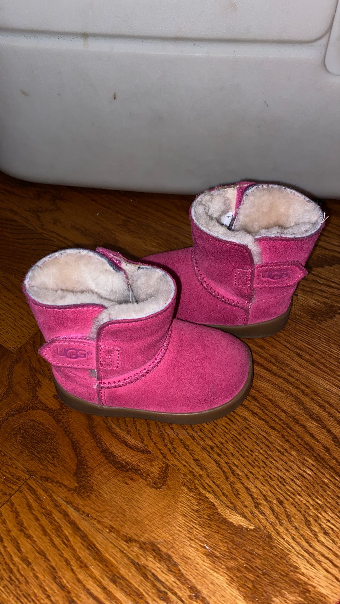 Toddler Girls size 5 Ugg boots