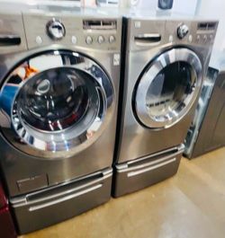 LG SET / WITH PEDESTALS / FREE DELIVER