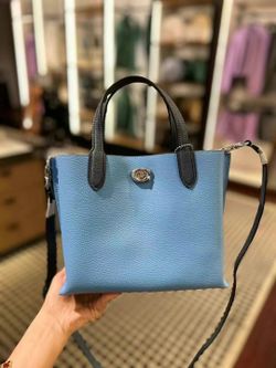 Coach Willow 24 Retail Store