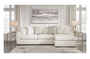 Chessington 2-Piece Sectional with Chaise