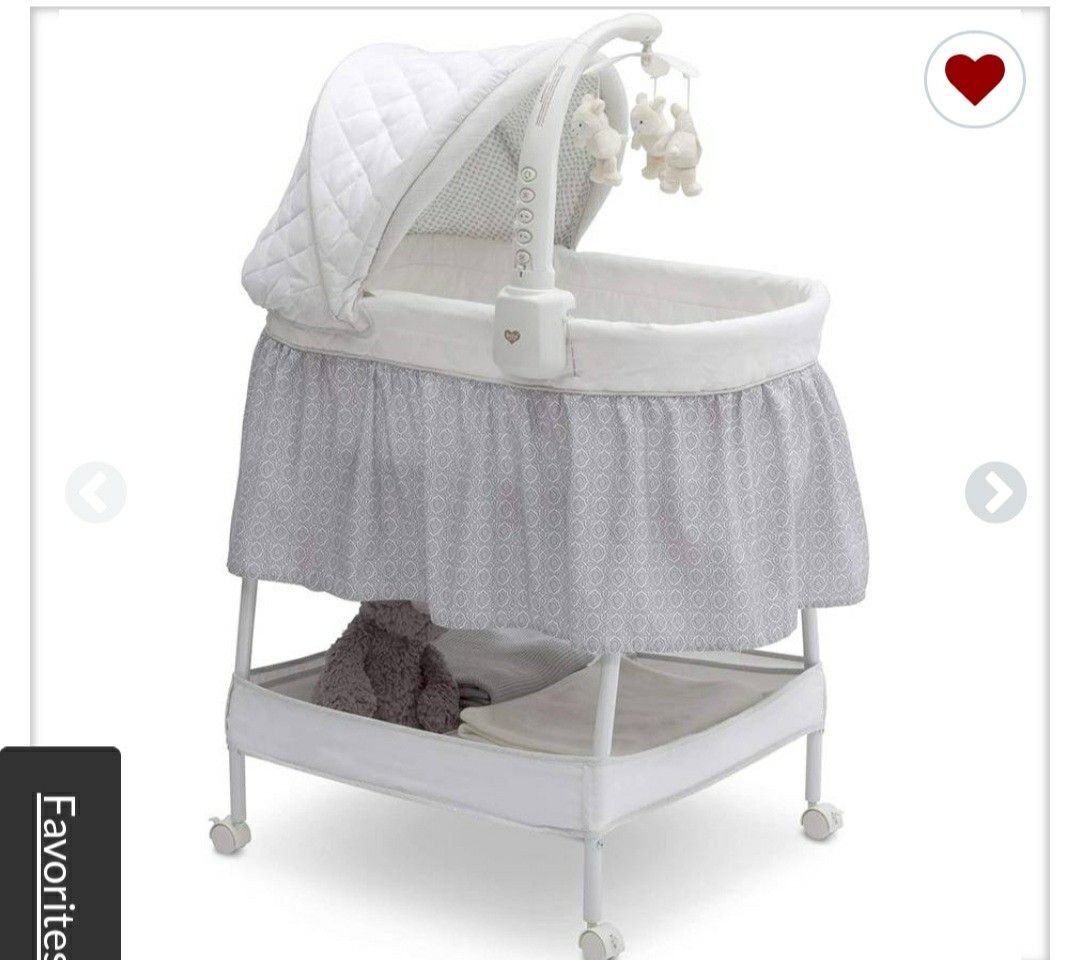 Delta delux gliding bassinet