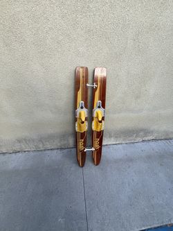 Beginnner Water Skis