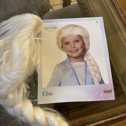 Elsa Wig .  