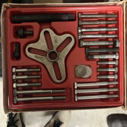 Snap-On Harmonic Balancer Puller Set