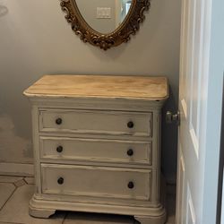 Nice Wooden Dresser Perfect For Living Room Or Bedroom