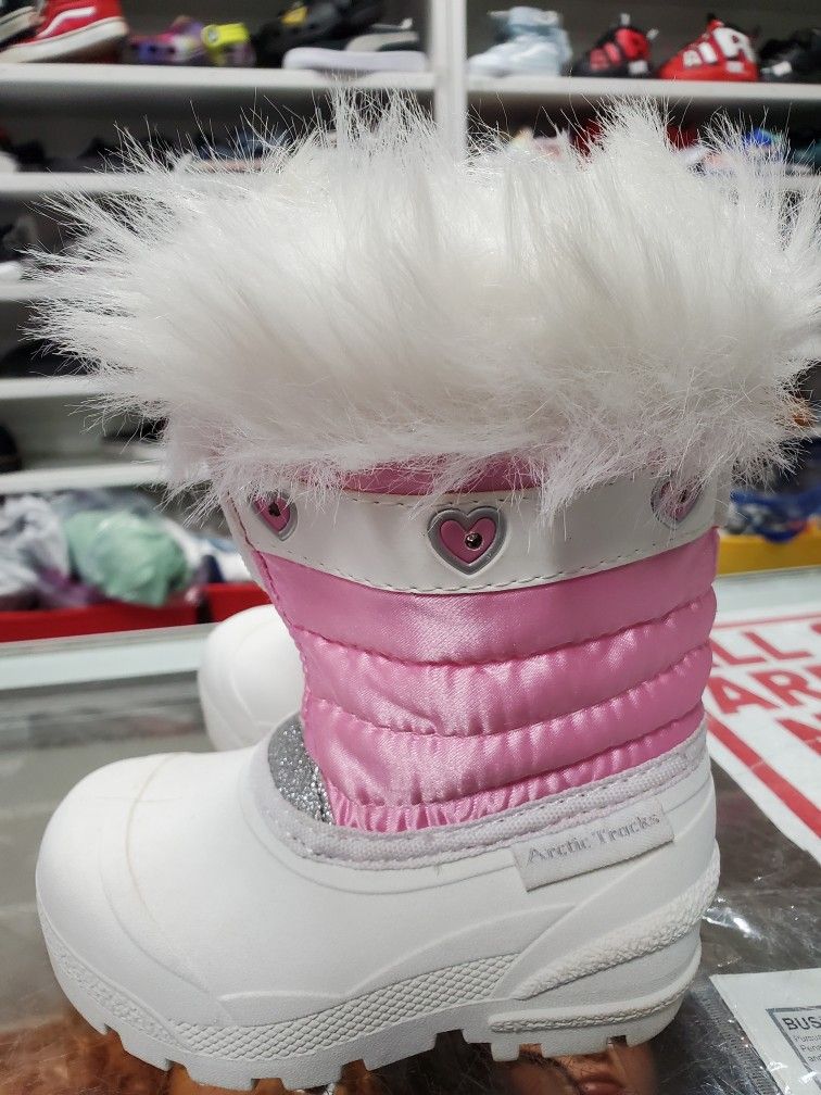 New Kids Snow Boots Size 6