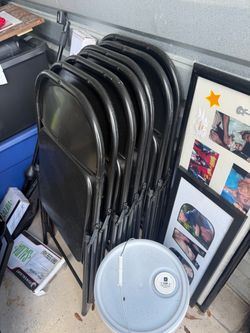 7 metal folding chairs