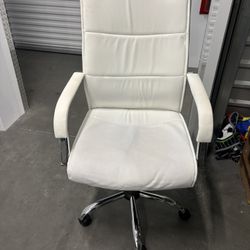 Desk Chair W/wheels