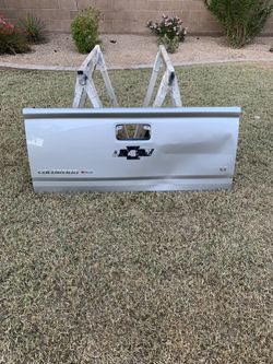 20 21 Chevy Silverado OEM Tailgate   