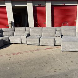 Sectional With Reclining Seats And Chase 