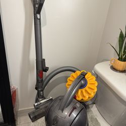 Dyson Vacuum Cleaner - Used 