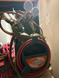 Torch kit near new condition asking 250