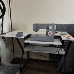 Singer Heavy Duty 4423 Sewing Machine  + Table BUNDLE