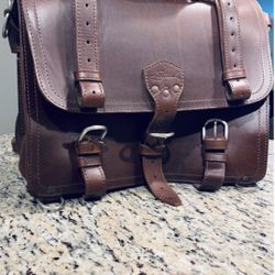 Saddleback Brown Leather Bag In Chestnut Color