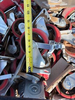 Heavy swivel duty casters