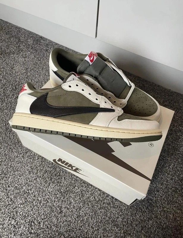 Air Jordan 1 Low Travis Scott OG Medium Olive