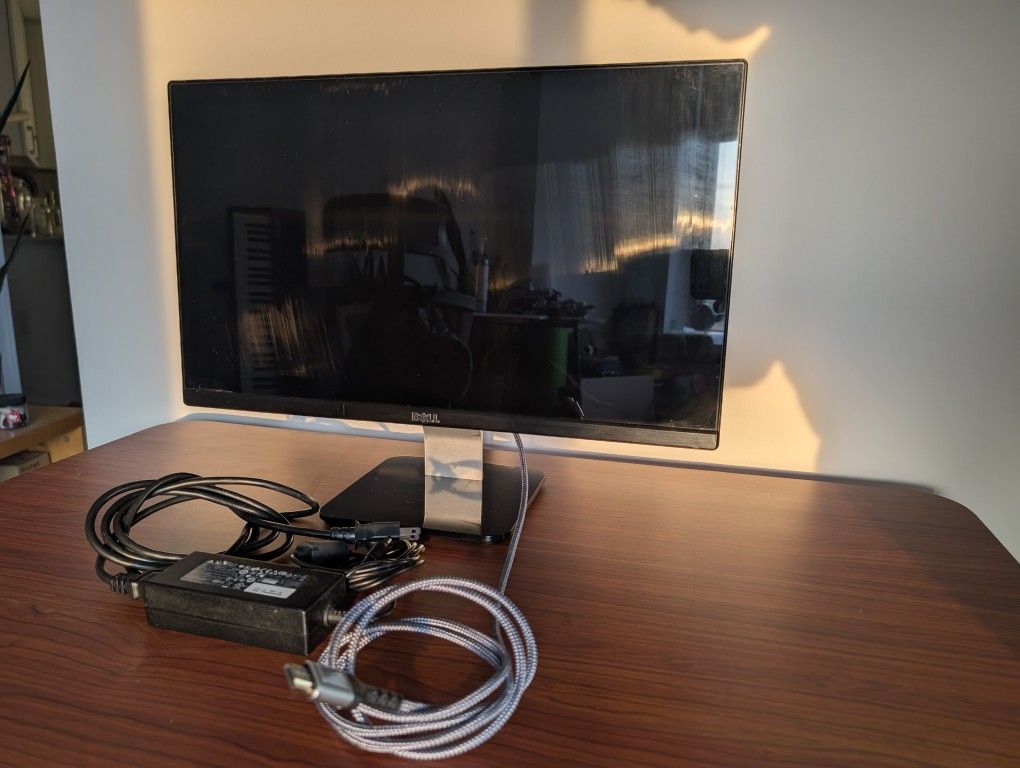 Dell Monitor - 21.5 Inch